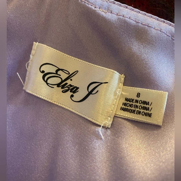 Lavender wedding guest or bridesmaid dress - Picture 7 of 7